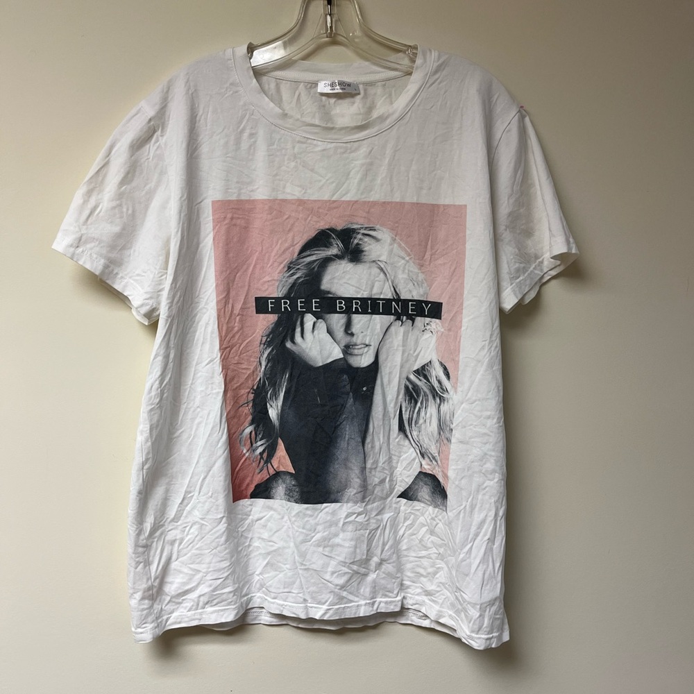💚3 for $15 Brittney Spears save Brittany graphic t shirt